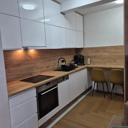 Apartment Lana Autor *