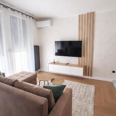 Lana Autor Apartamento Tuzla